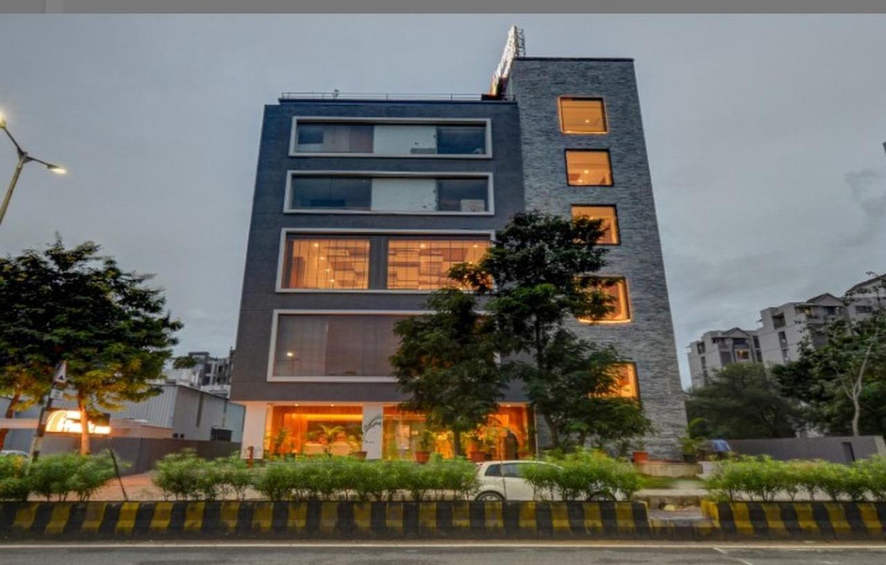 Pinnacle Grand Hotel Ahmedabad Ngoại thất bức ảnh