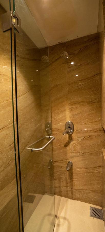 Pinnacle Grand Hotel Ahmedabad Ngoại thất bức ảnh