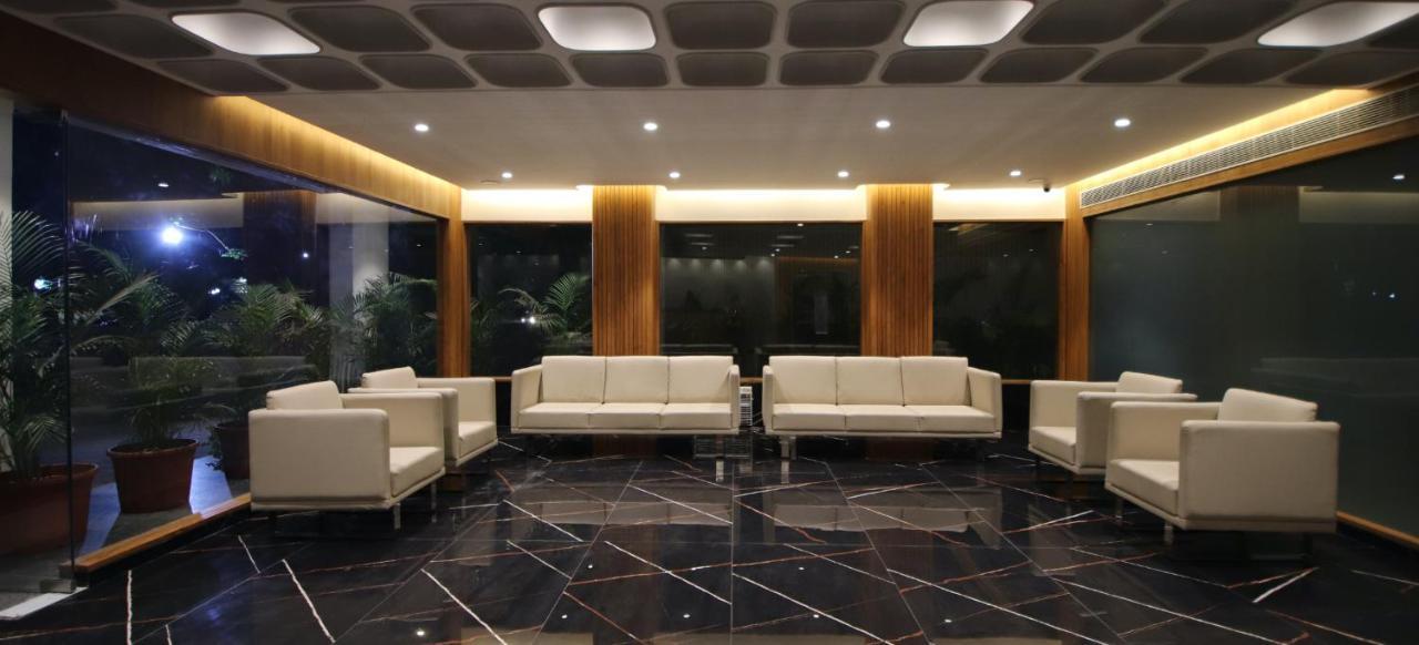 Pinnacle Grand Hotel Ahmedabad Ngoại thất bức ảnh
