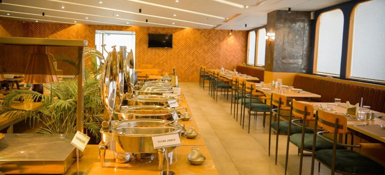 Pinnacle Grand Hotel Ahmedabad Ngoại thất bức ảnh